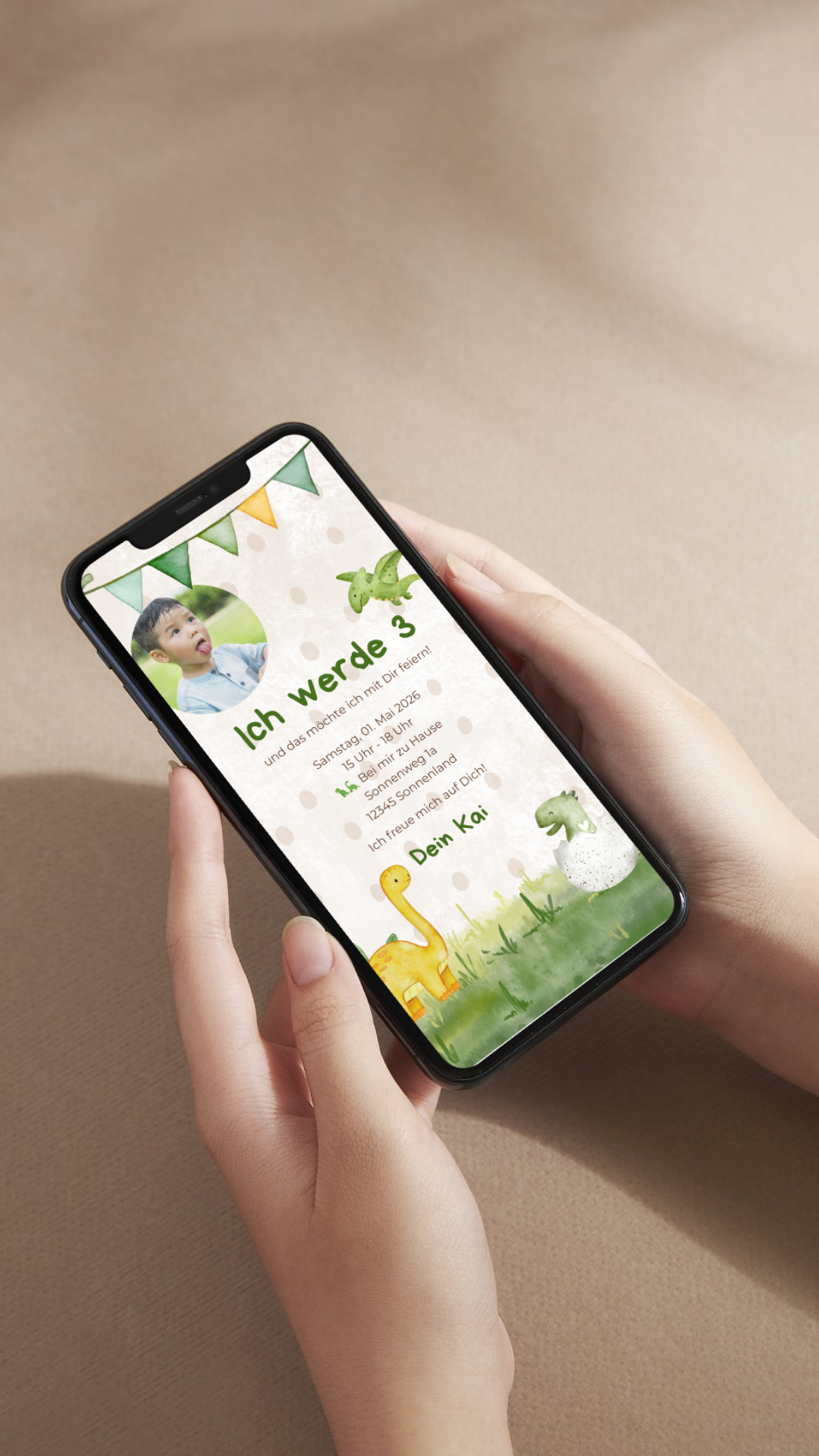 Digitale Geburtstagseinladung für Kinder – Dino-Design mit Foto & grünen Akzenten