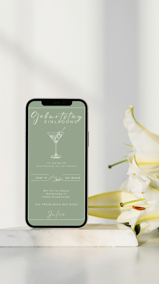 Digitale Geburtstagseinladung – modernes Design mit Olive & Martini-Glas zum Anpassen
