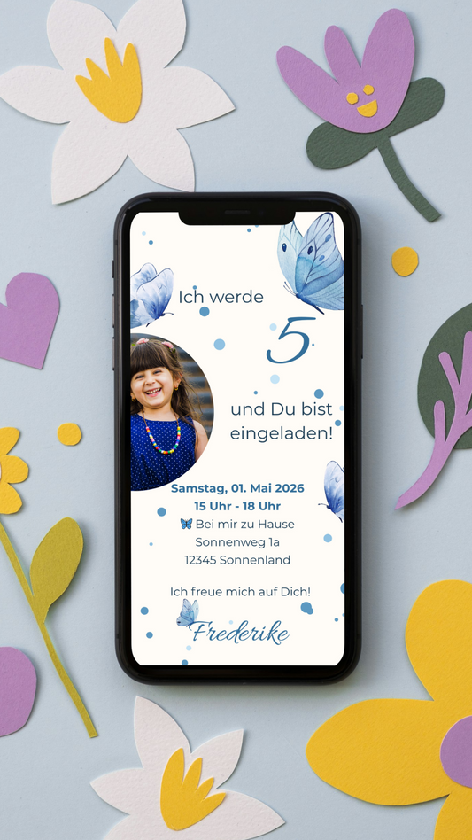 Digitale Geburtstagseinladung für Kinder – Schmetterlingskarte in Blau mit Foto