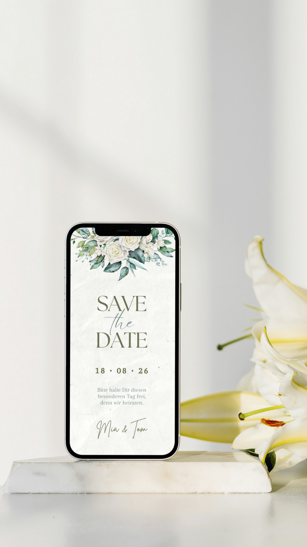 Florale Save-the-Date Karte – digital & romantisch mit weißen Rosen