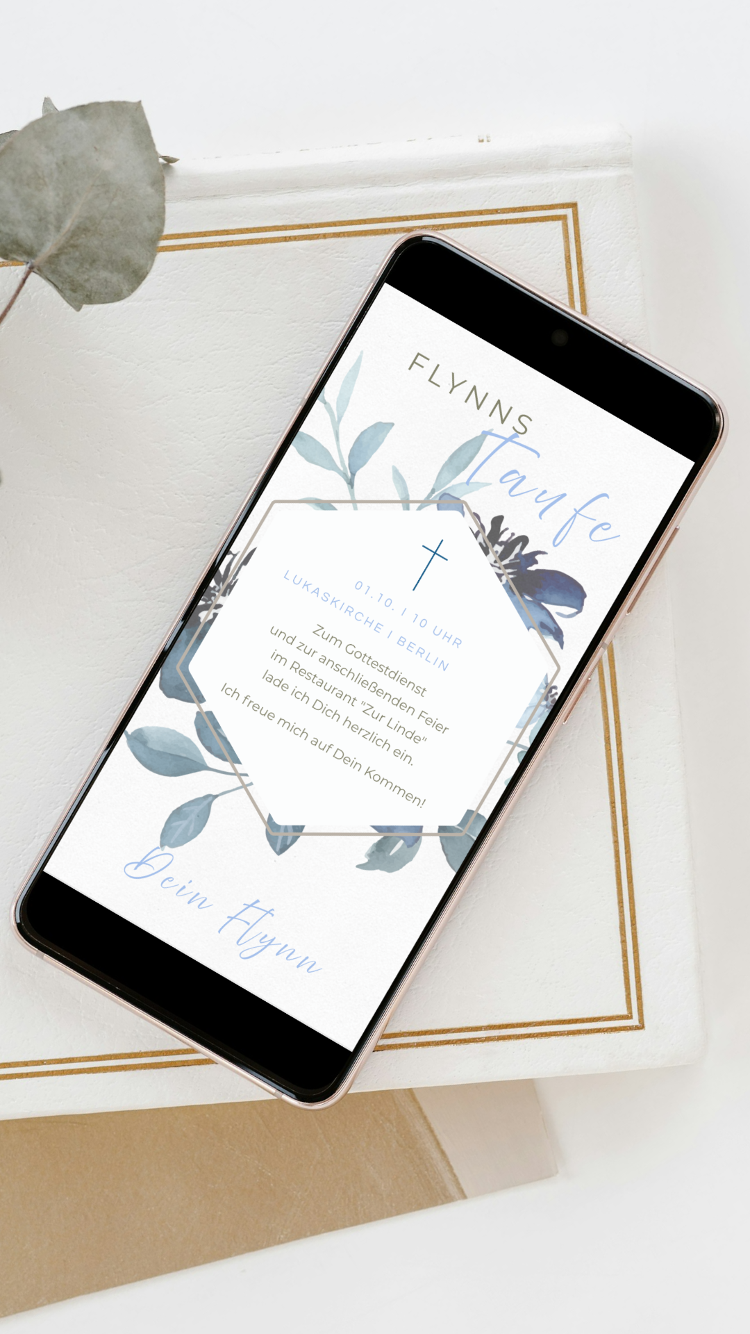 Digitale Taufeinladung – stilvoll & modern mit blauen Aquarellblättern