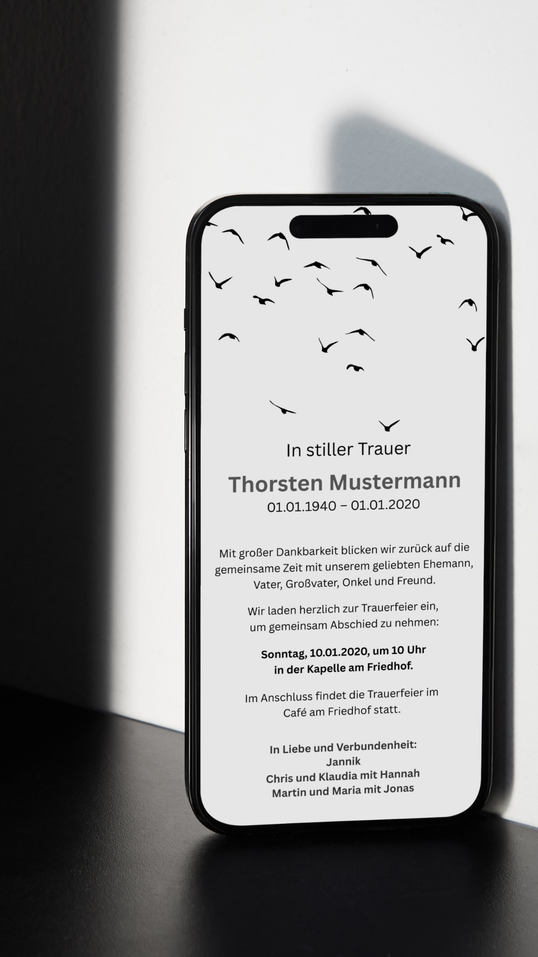 Digitale Trauerkarte mit Beerdigungsdetails – stilvoll und persönlich Abschied nehmen