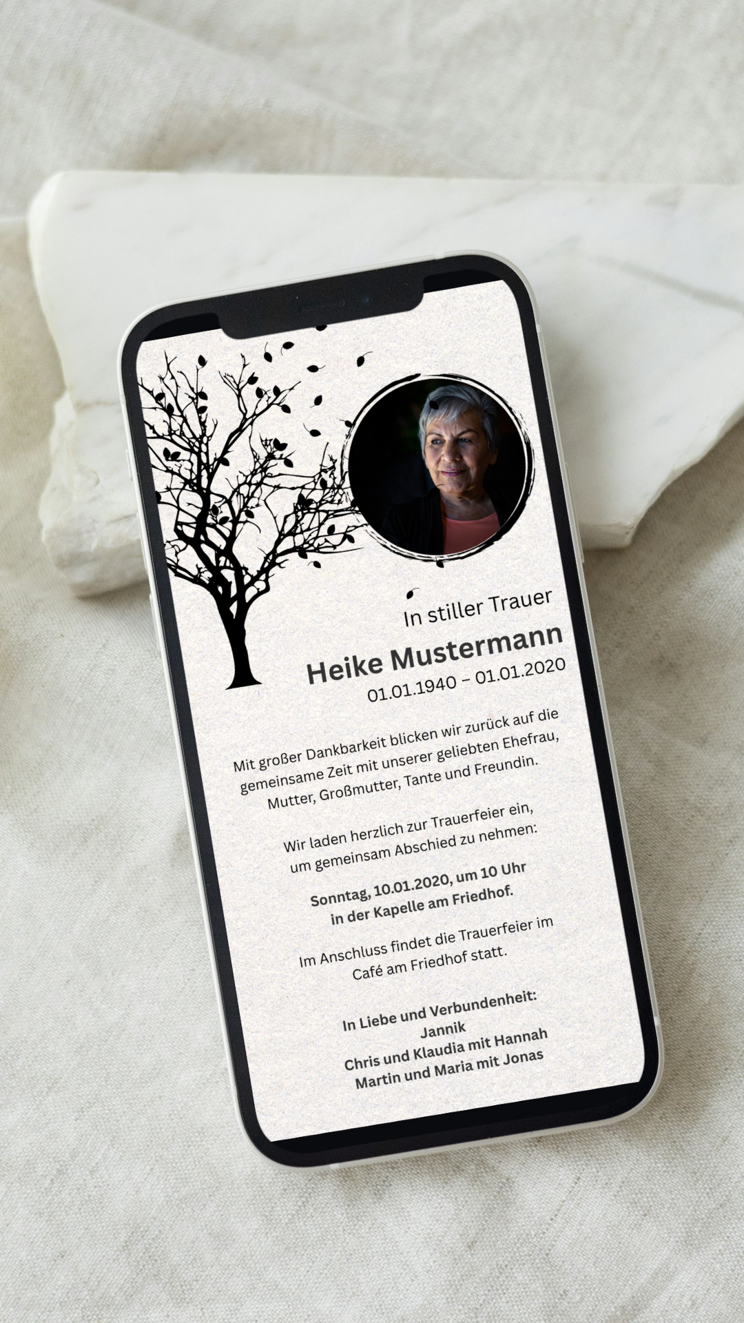 Digitale Trauerkarte mit Baum und Foto – eindrucksvoll und persönlich Abschied nehmen