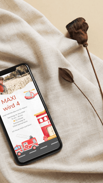 Digitale Geburtstagseinladung für Kinder – Feuerwehr - Design mit Foto & roten Fahrzeugen - karten - digital