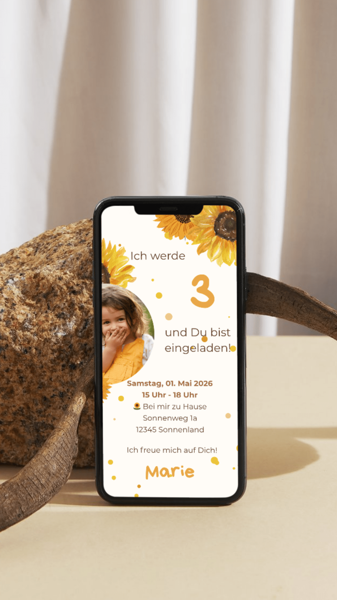 Digitale Geburtstagseinladung für Kinder – Sonnenblumen - Design in Gelb mit Foto - karten - digital
