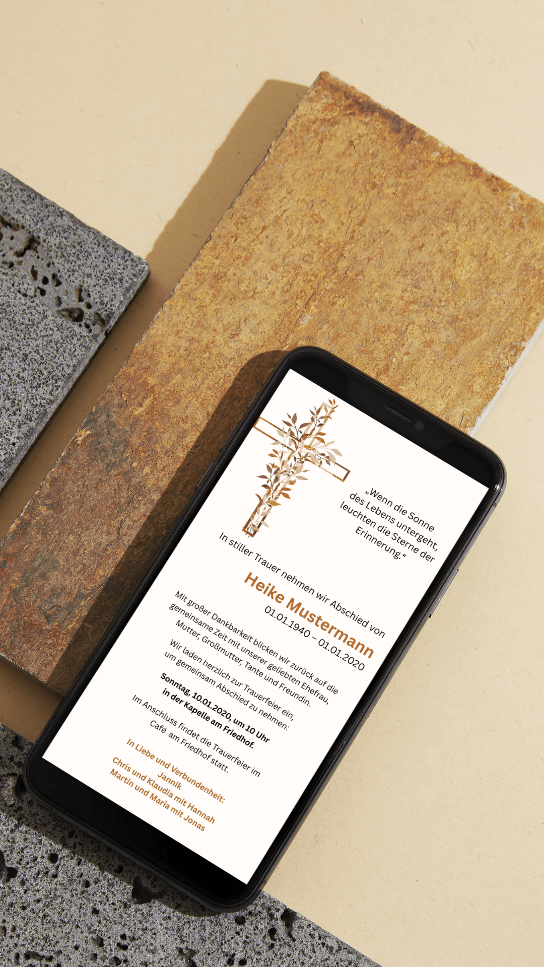 Digitale Trauerkarte mit Kreuz und Zitat – stilvoller Abschied mit warmem Design - karten - digital