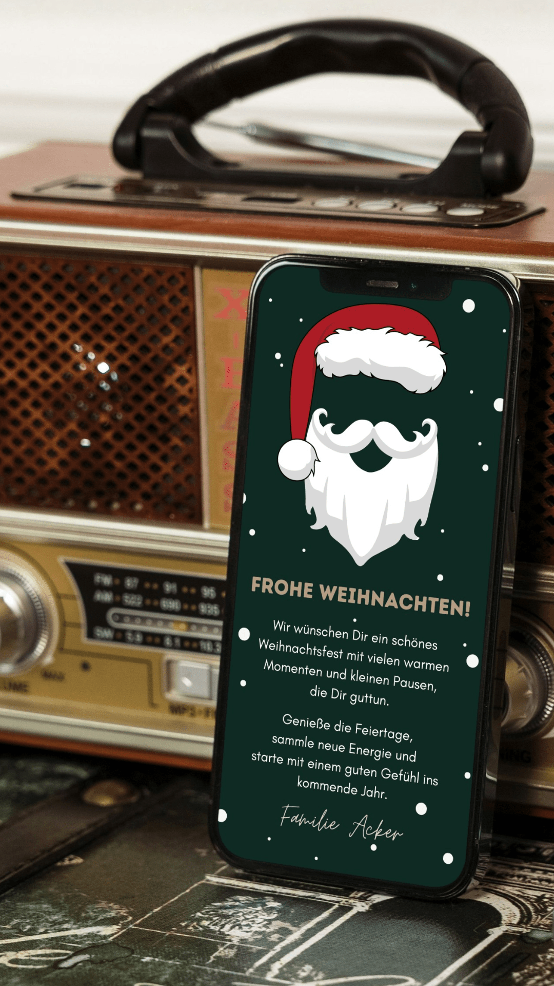 Digitale Weihnachtskarte – Santa & festlicher Look - karten - digital